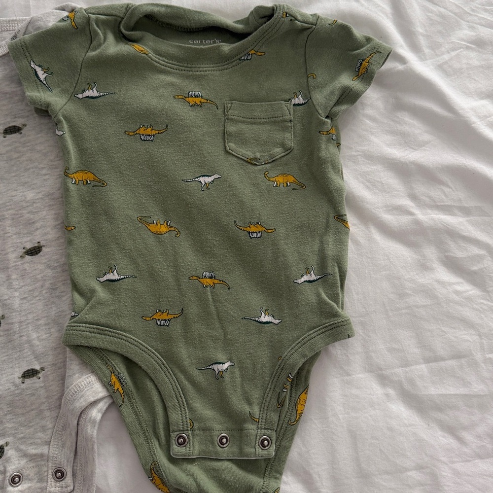 Assorted Baby Onesies and Pants Set 3-6 months - Picture 6 of 10